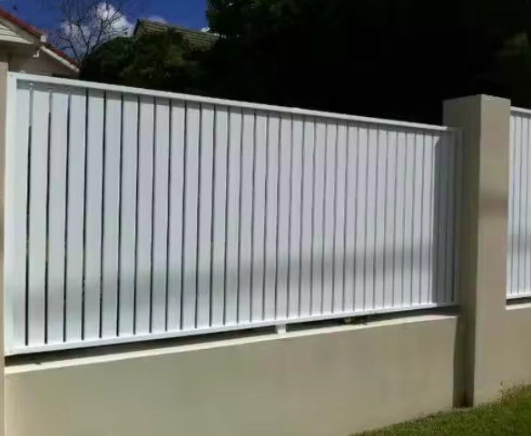 Aluminum Slat Fence - Image 2