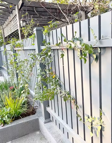 Aluminum Slat Fence - Image 3